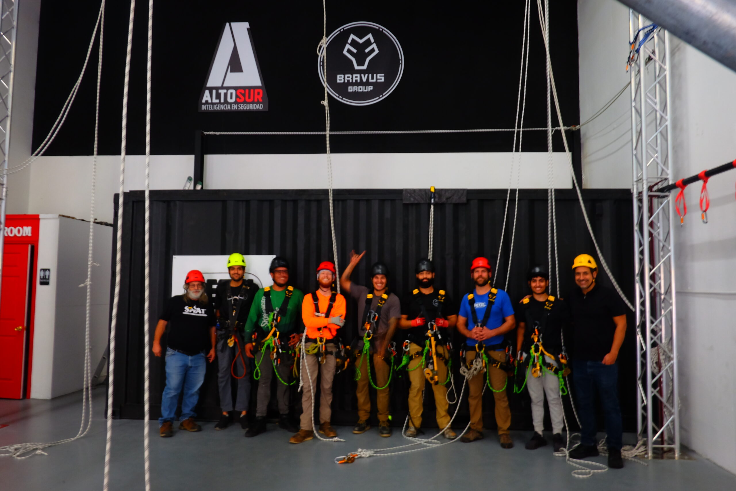 SPRAT STUDENTS MIAMI ROPE ACCESS COURSE